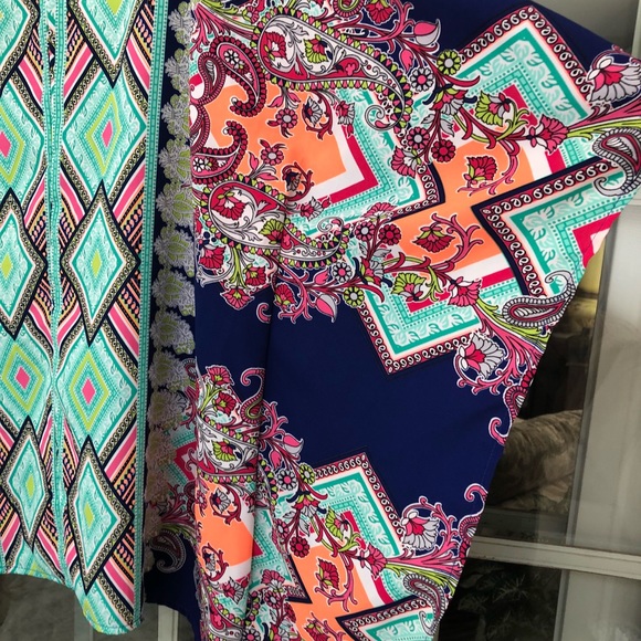 Cold shoulder top - Picture 3 of 6